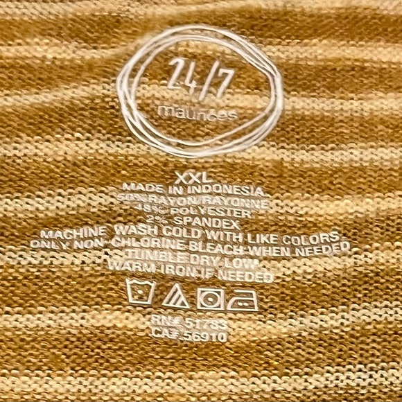 Maurices 24/7 Women’s Size XXL Striped V-Neck Pocket Tee - Picture 3 of 3